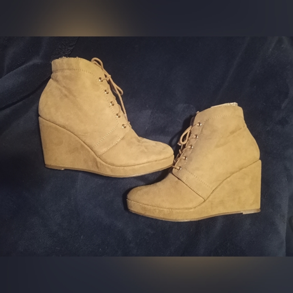 Stylish Forever 21 Taupe Faux Suede Wedge Booties - Size 7